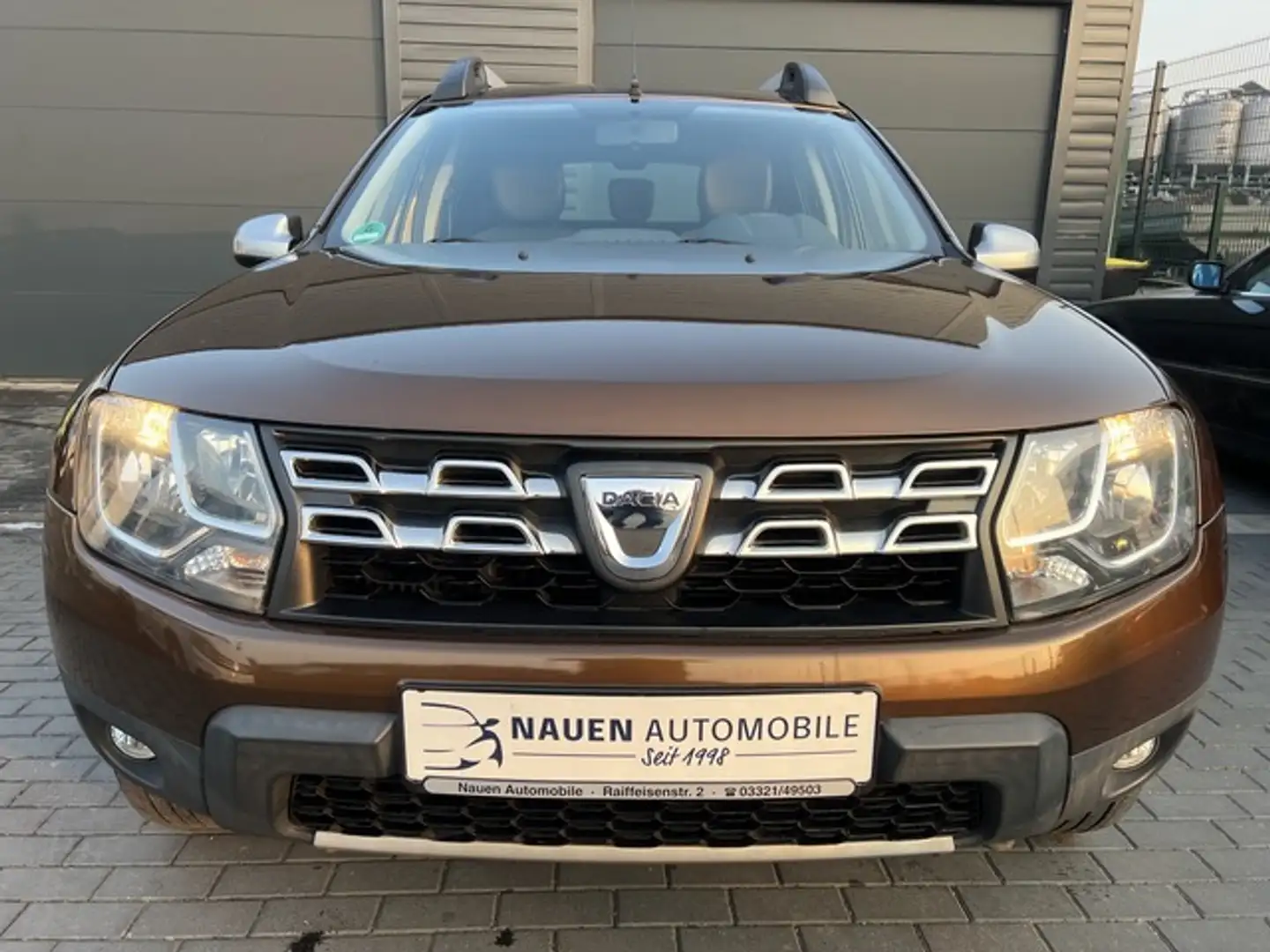 Dacia Duster Prestige 4x2+Allwetter+Klima+Navi+Tüv+ Marrón - 2