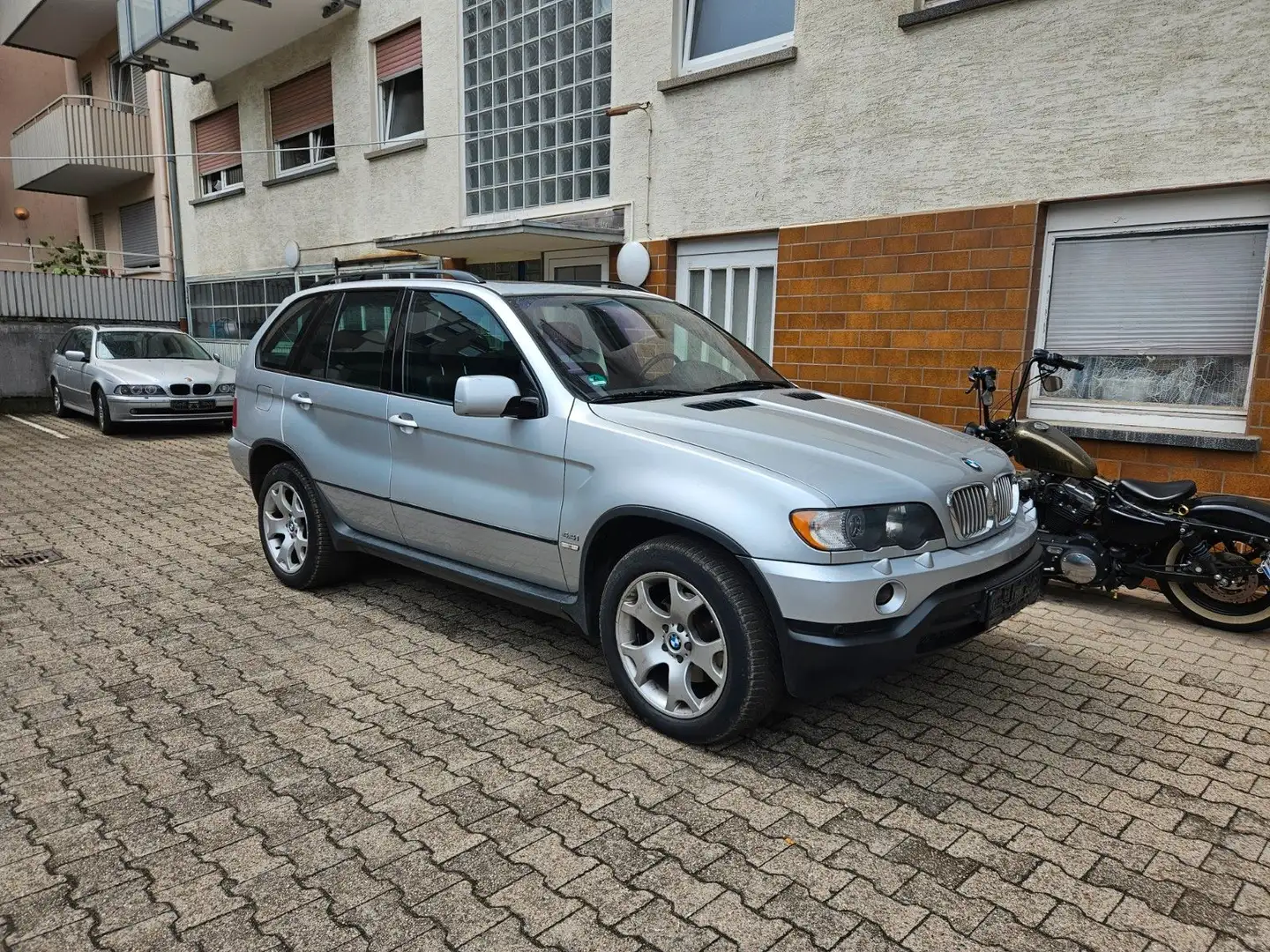 BMW X5 4.4i / 2.Hand / Sportpaket / TÜV NEU Zilver - 2