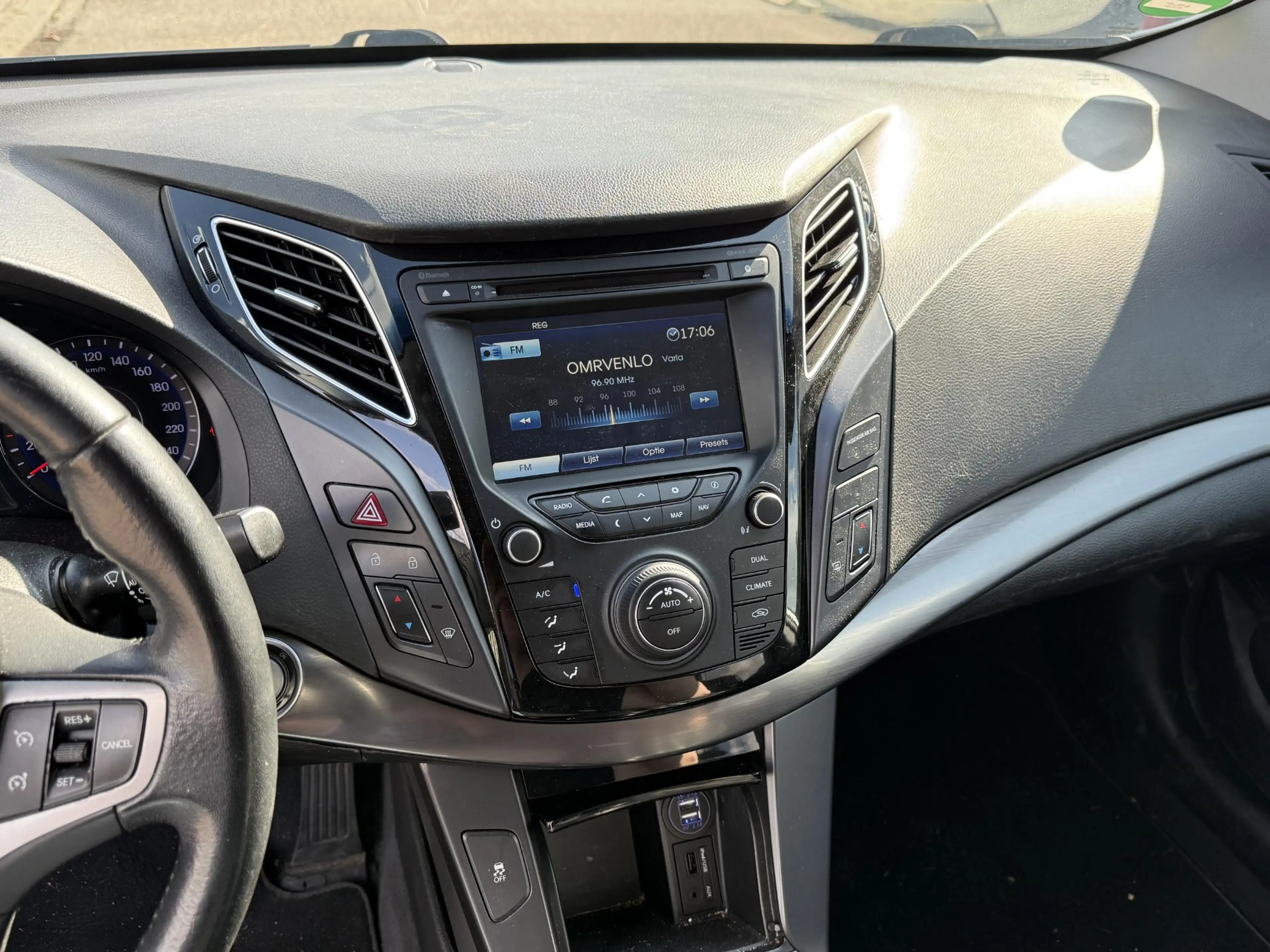 Hyundai i40 Wagon 1.6 GDI Blue Business Edition Cruise|PDC|Cam — photo 7