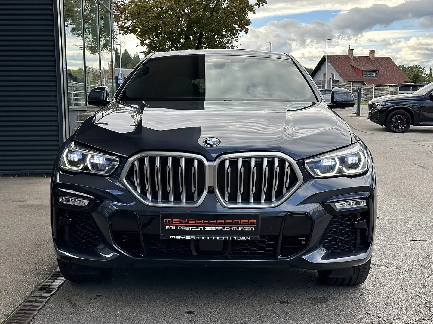 BMW X6 xDrive40i M-Paket Aut. / STHZ / AHK / Laser / P... Grau - 2