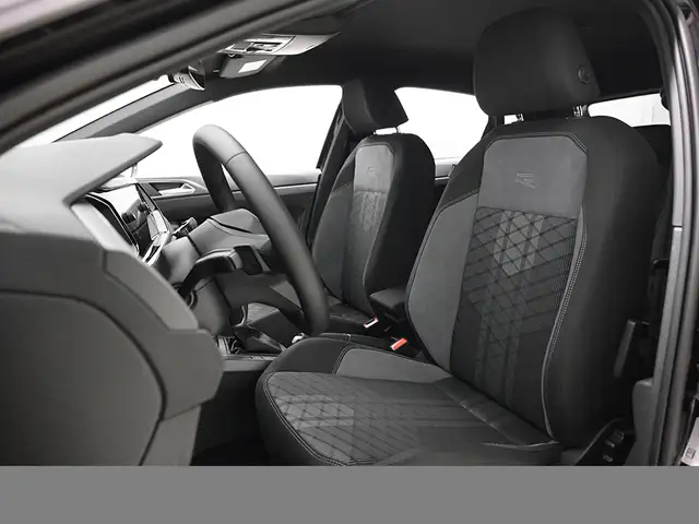 Volkswagen Polo view 11