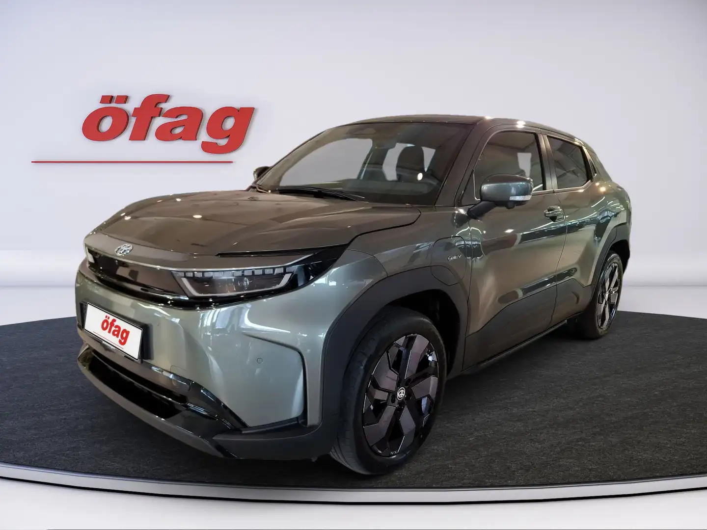 Toyota Urban Cruiser Elektro AWD 61kWh Lounge Aut. Grün - 2