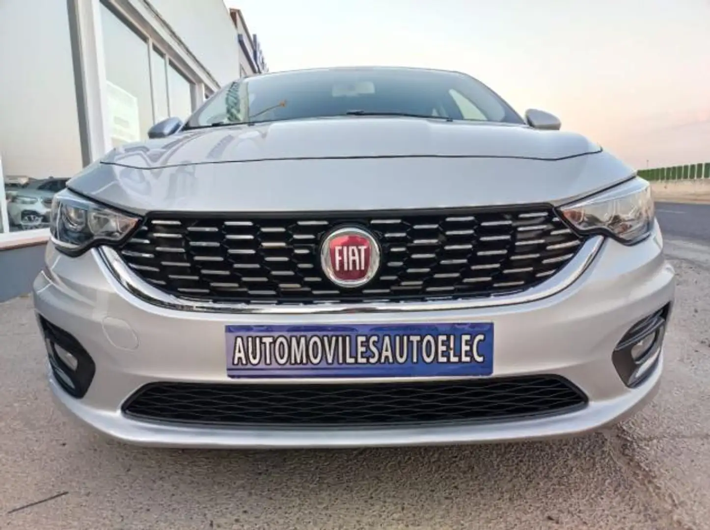 Fiat Tipo 1.4 Lounge Grijs - 2