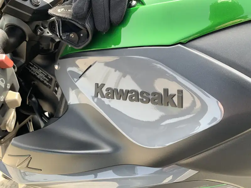 Kawasaki Z 1000 - foto 4