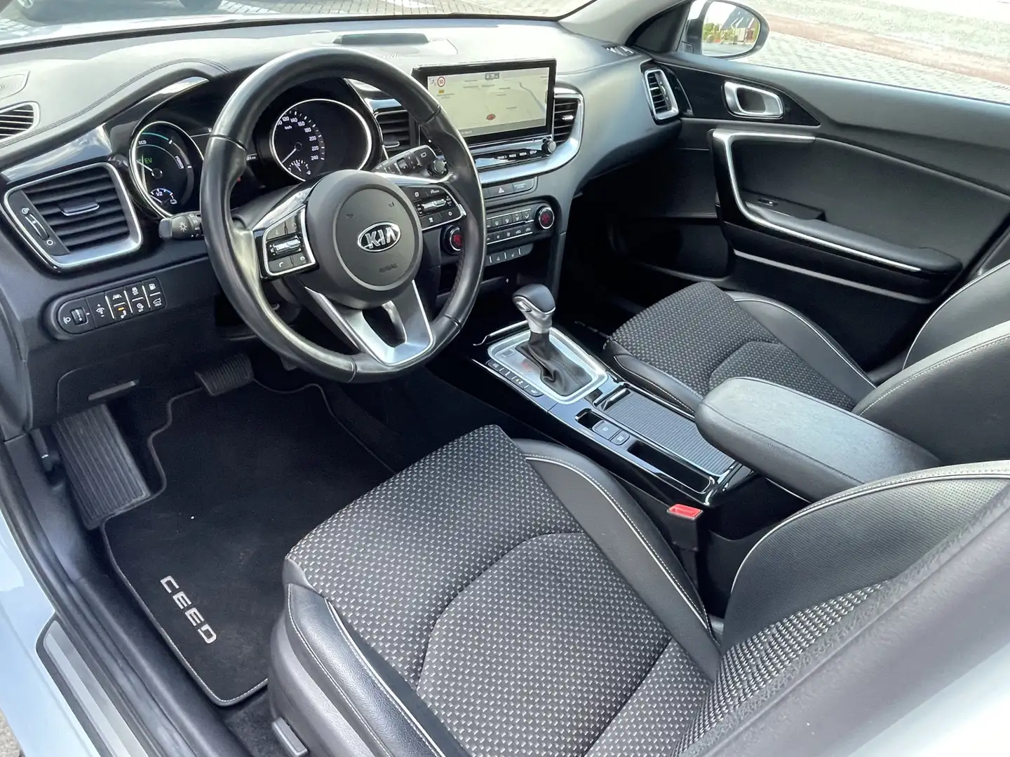 Kia Ceed SW / cee'd SW Sportswagon 1.6 GDI PHEV ExecutiveLine | 1/2 leder Wit - 2