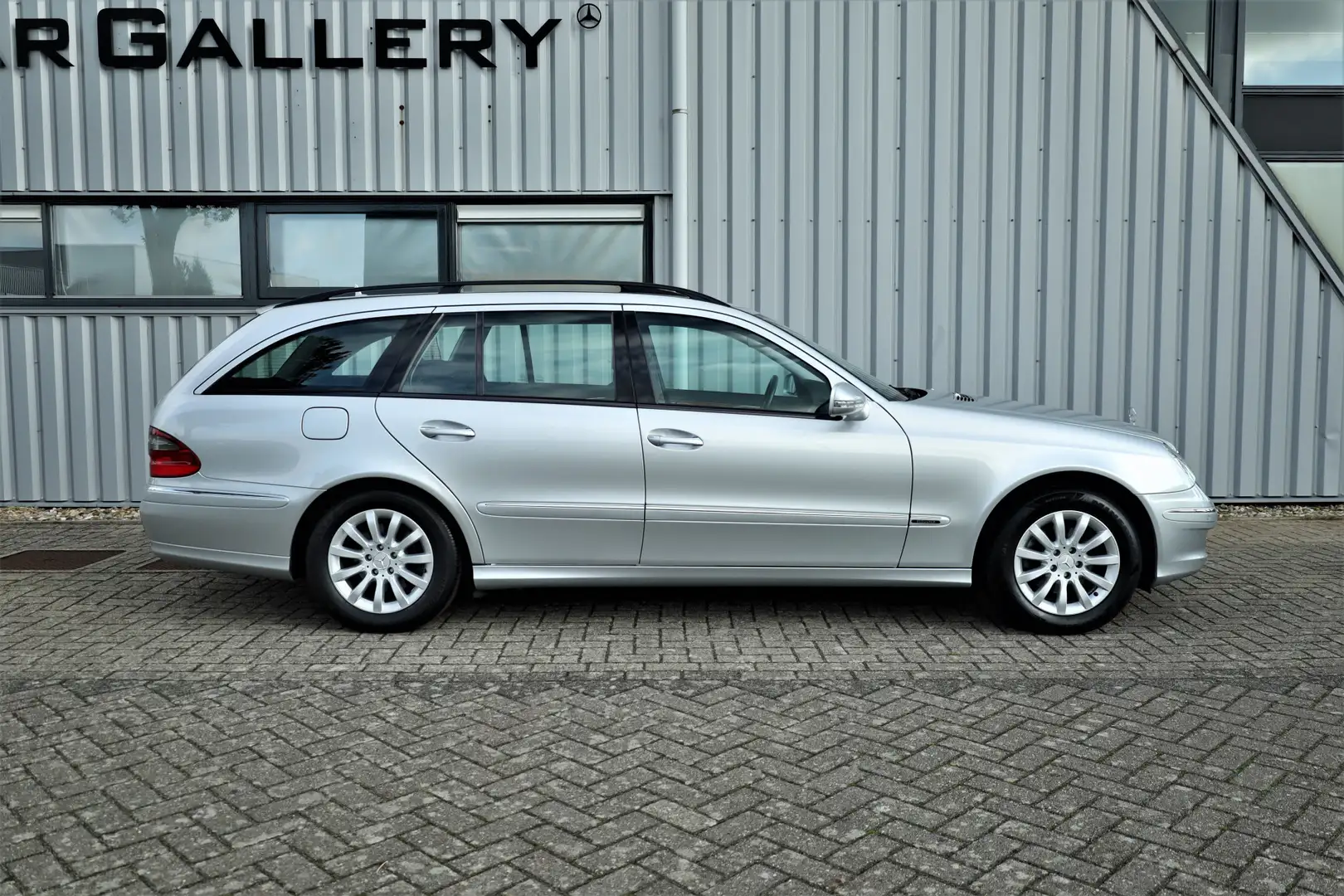 Mercedes-Benz E 200 Estate E K. Elegance 68289km Youngtimer Zilver - 2