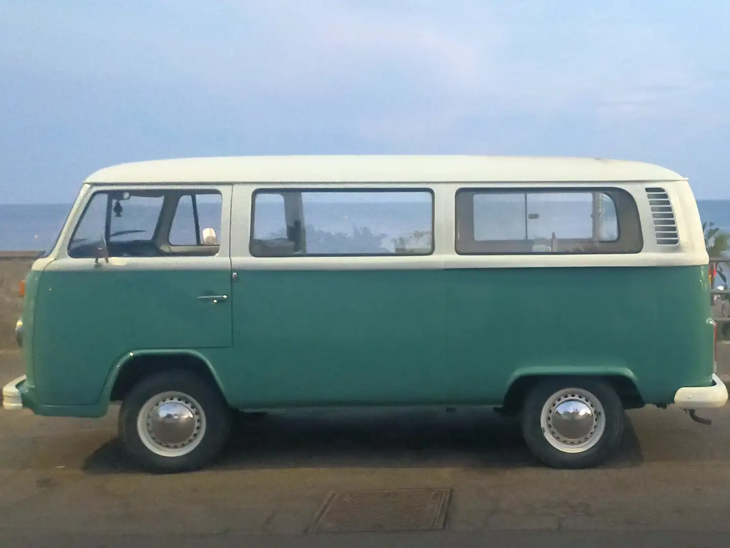 Volkswagen T2 Wit - 2