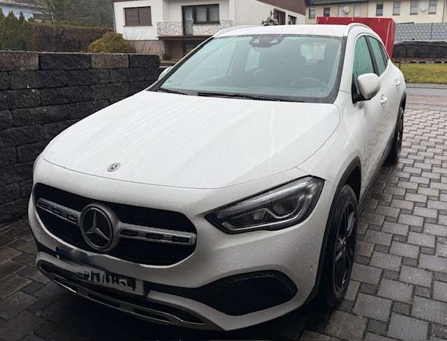 Second hand Mercedes Benz Gla-Class 200