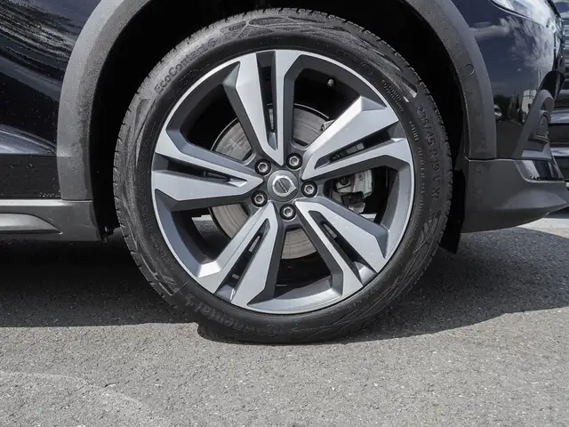 Volvo V60 Cross Country view 7