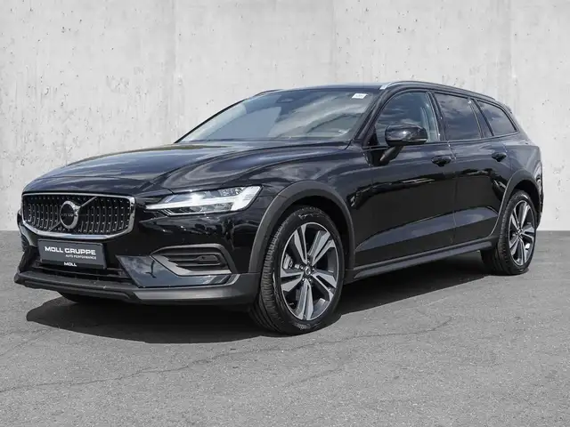 Volvo V60 Cross Country view 2