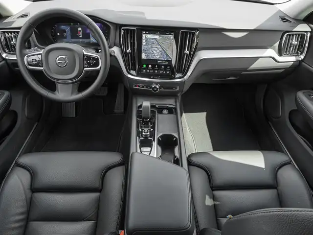 Volvo V60 Cross Country view 10