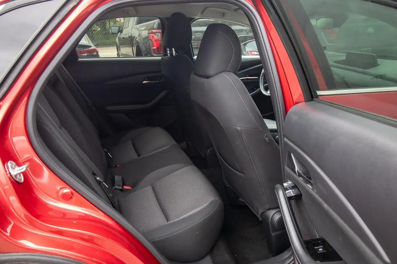 Mazda CX-30 photo Mazda CX-30