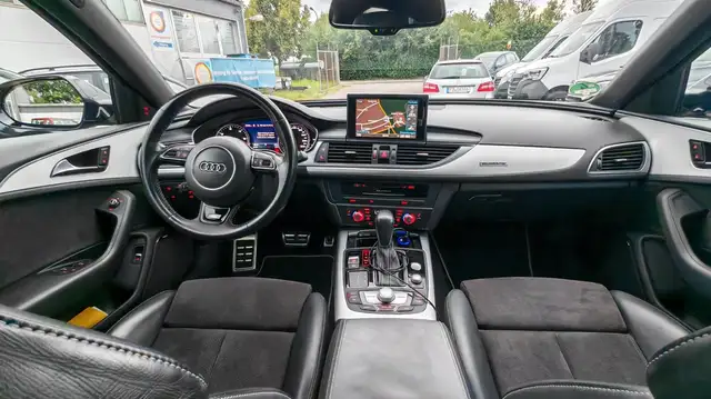 Audi A6 view 9