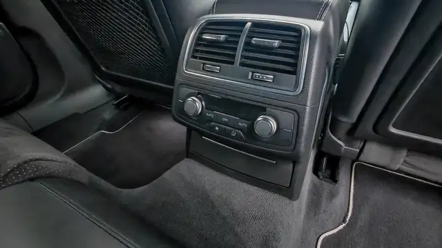 Audi A6 view 8