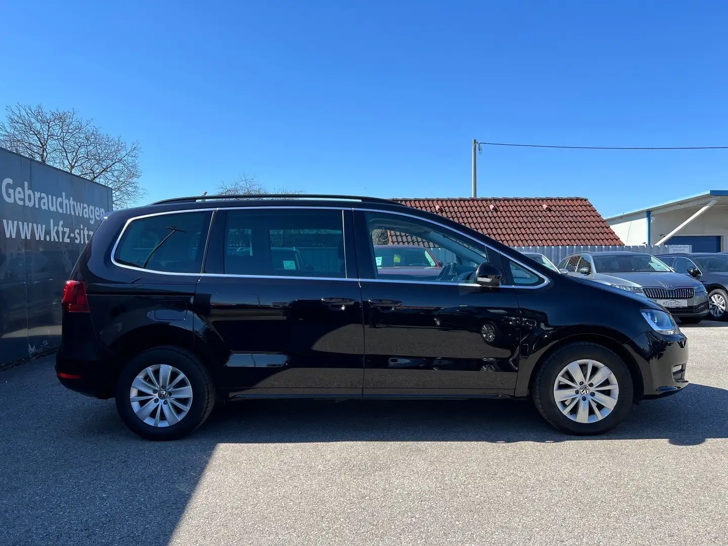 Volkswagen Sharan Comfortline 2,0 TDI DSG 7 Sitze Schwarz - 2