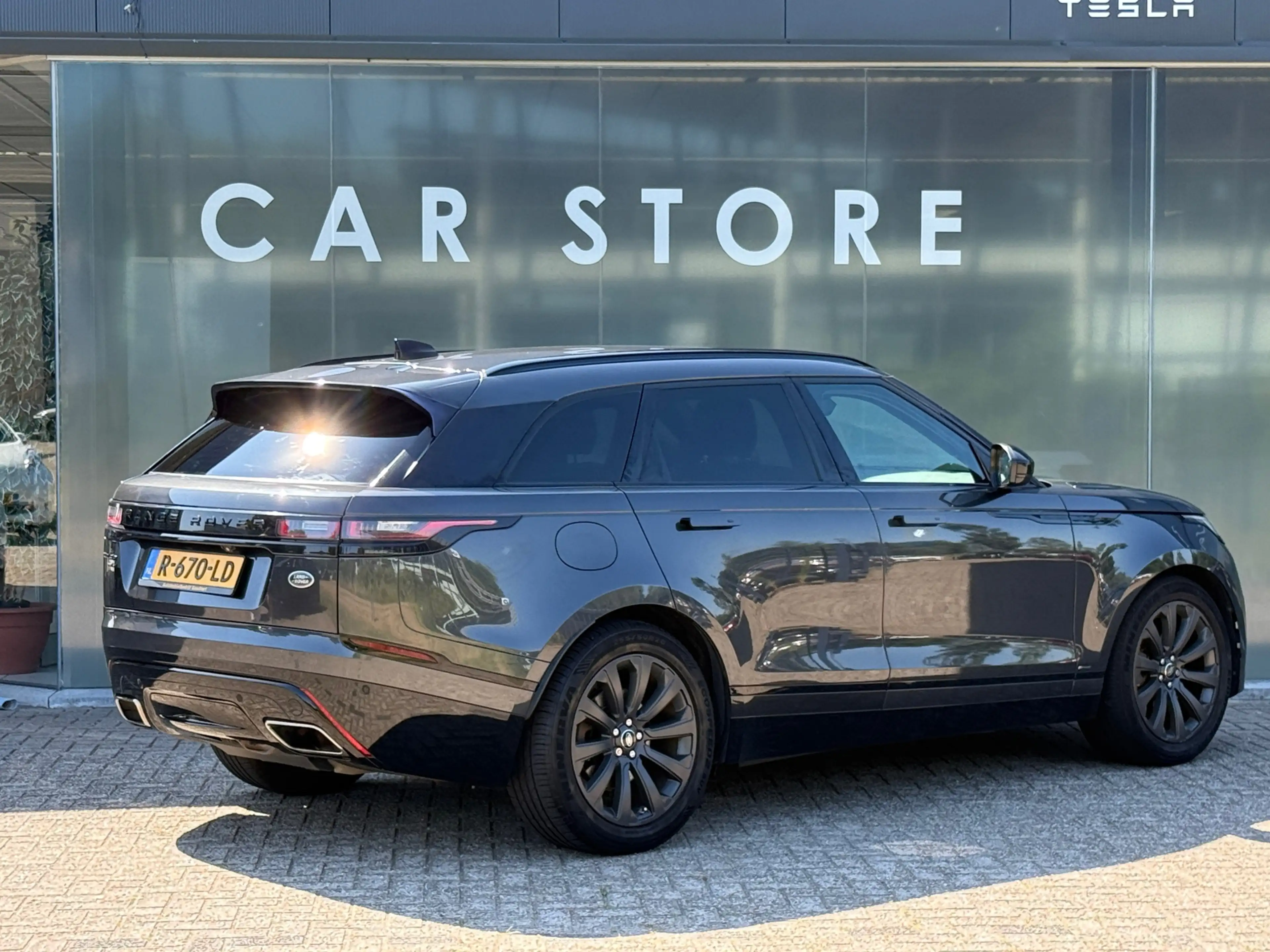 Land Rover Range Rover Velar P300 300pk Turbo AWD HSE R-Dynamic — photo 7