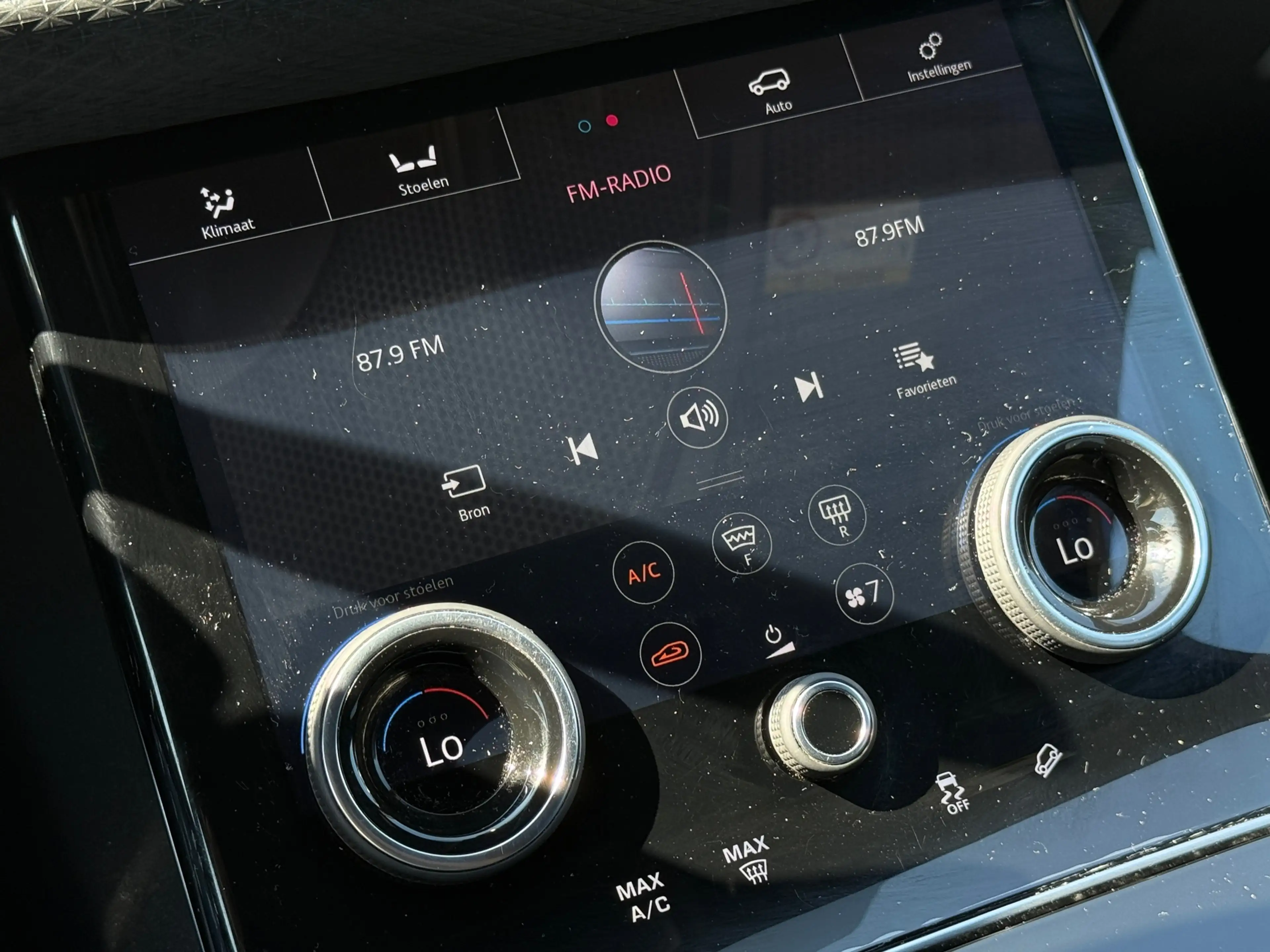 Land Rover Range Rover Velar P300 300pk Turbo AWD HSE R-Dynamic — photo 17