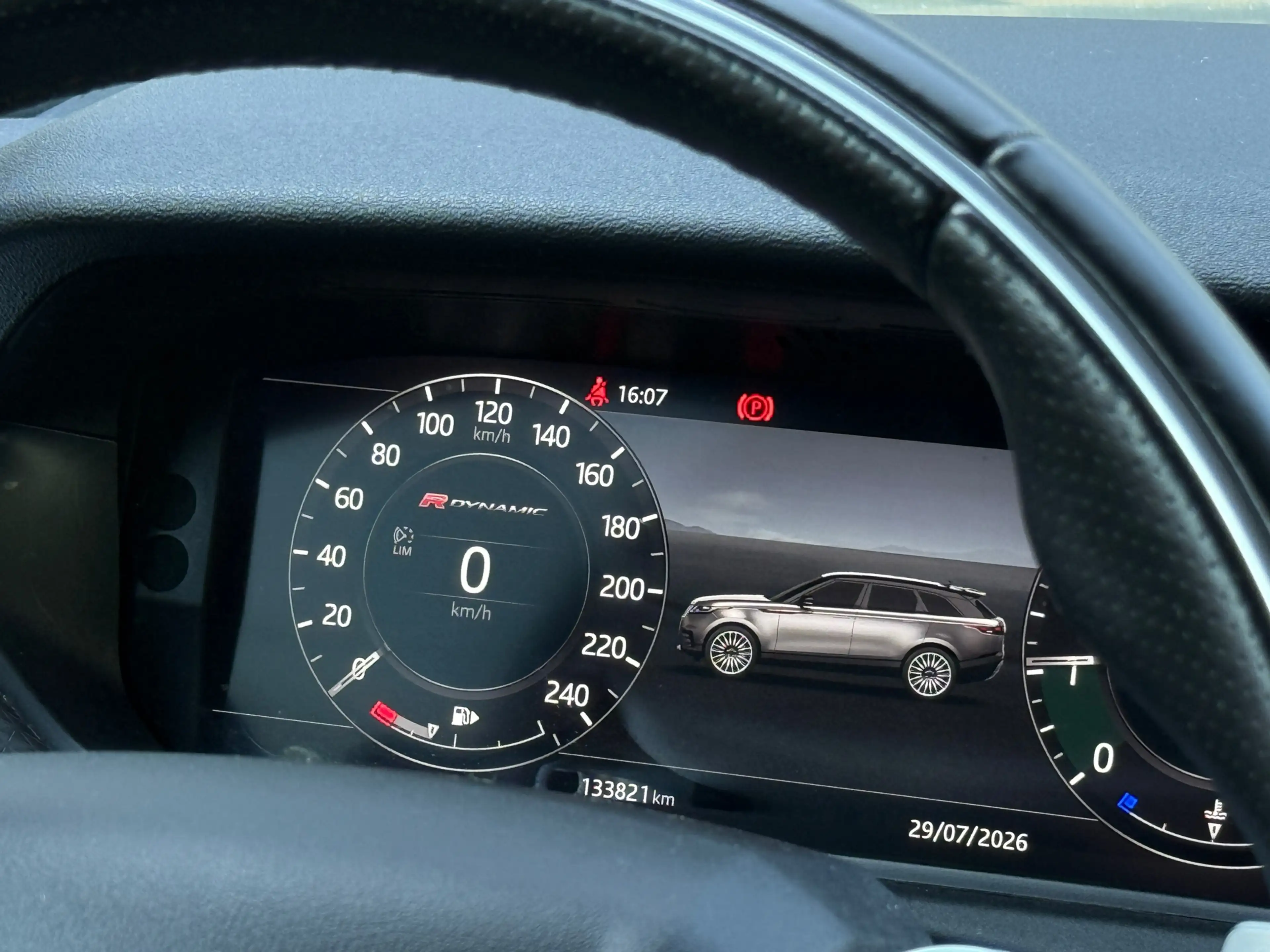 Land Rover Range Rover Velar P300 300pk Turbo AWD HSE R-Dynamic — photo 18