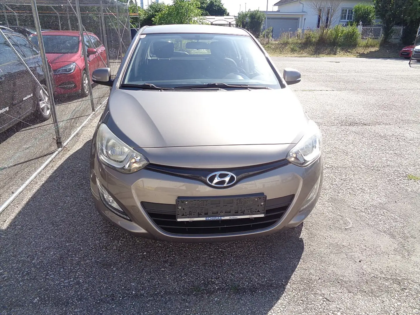 Hyundai i20 1,25 Life UpGrade * Klima Grau - 2