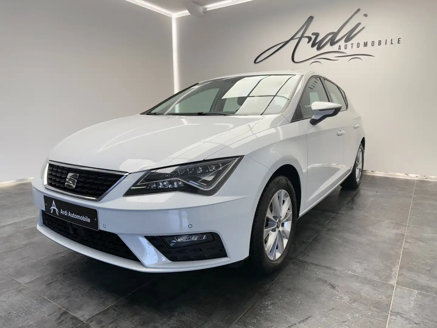 SEAT Leon 1.0 TSI*CARPLAY*LED*PARK ASSIST*GARANTIE 12 MOIS* Blanc - 1
