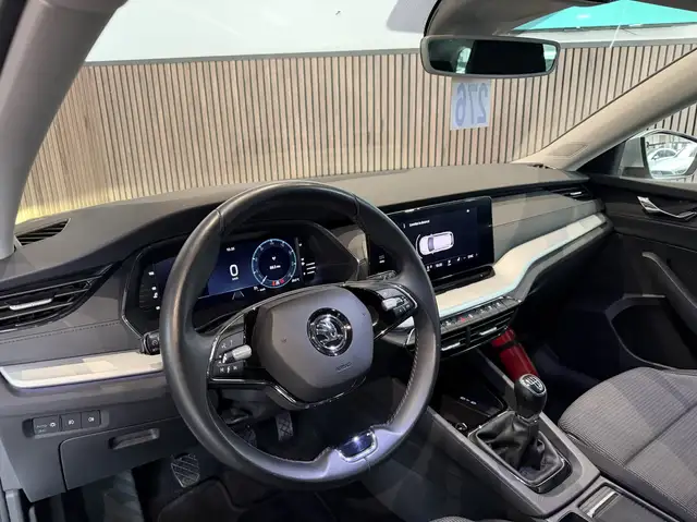 Skoda Octavia view 7