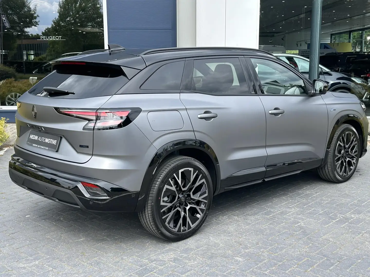 Renault Austral 1.2 E-Tech full hybrid 200 iconic esprit Alpine | Gris - 2