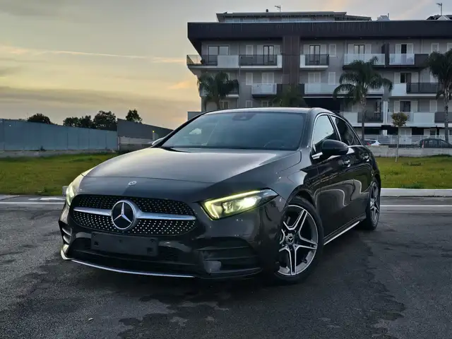 Mercedes-Benz A 220 d Premium auto