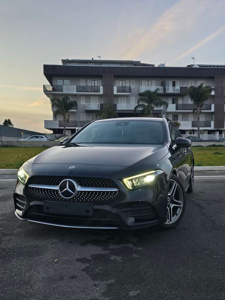 Mercedes-Benz A 220 d Premium auto