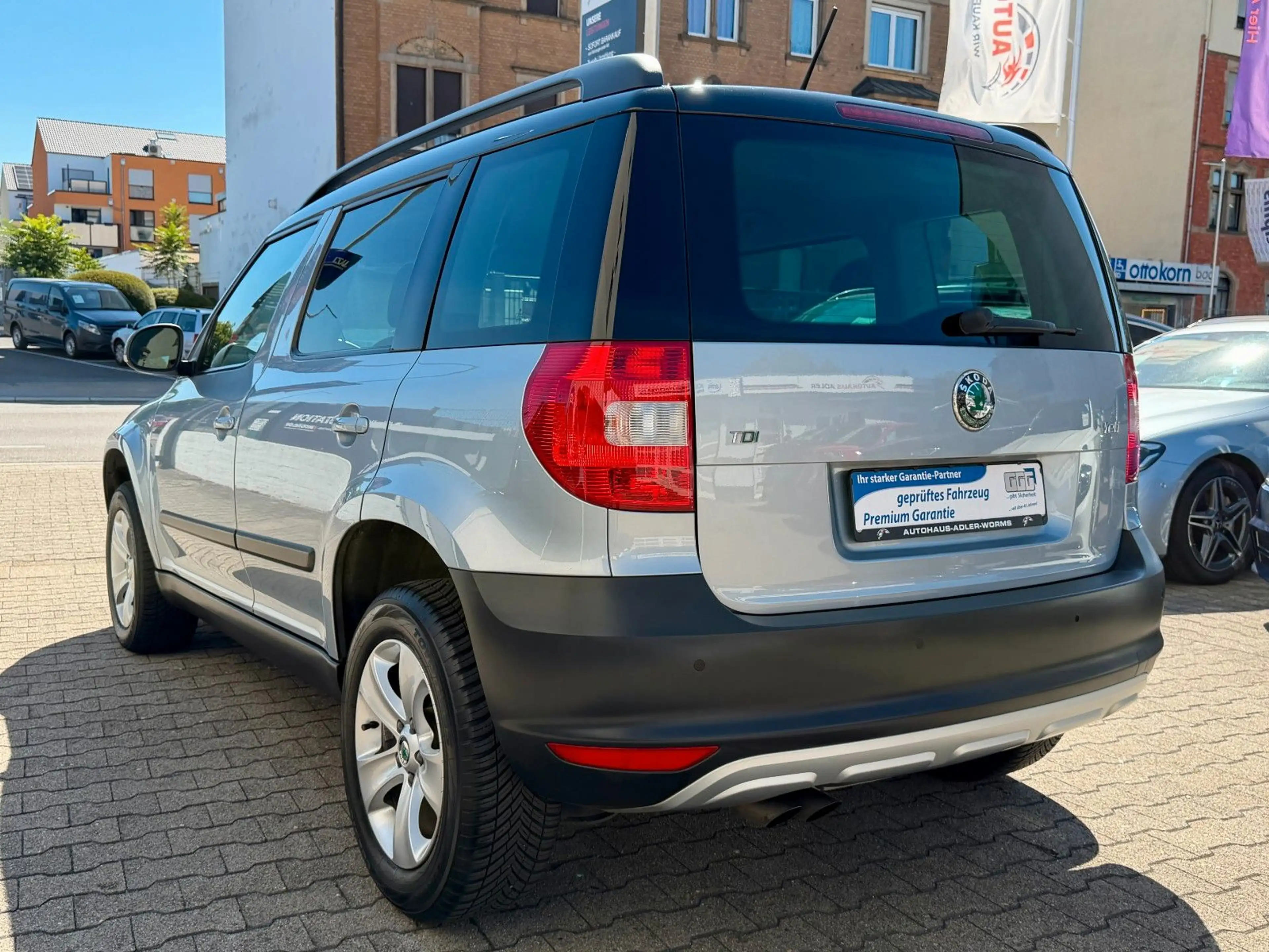Skoda Yeti 2.0 Elegance Plus Edition*1HD*AHK*PDC*MEMRY — photo 14