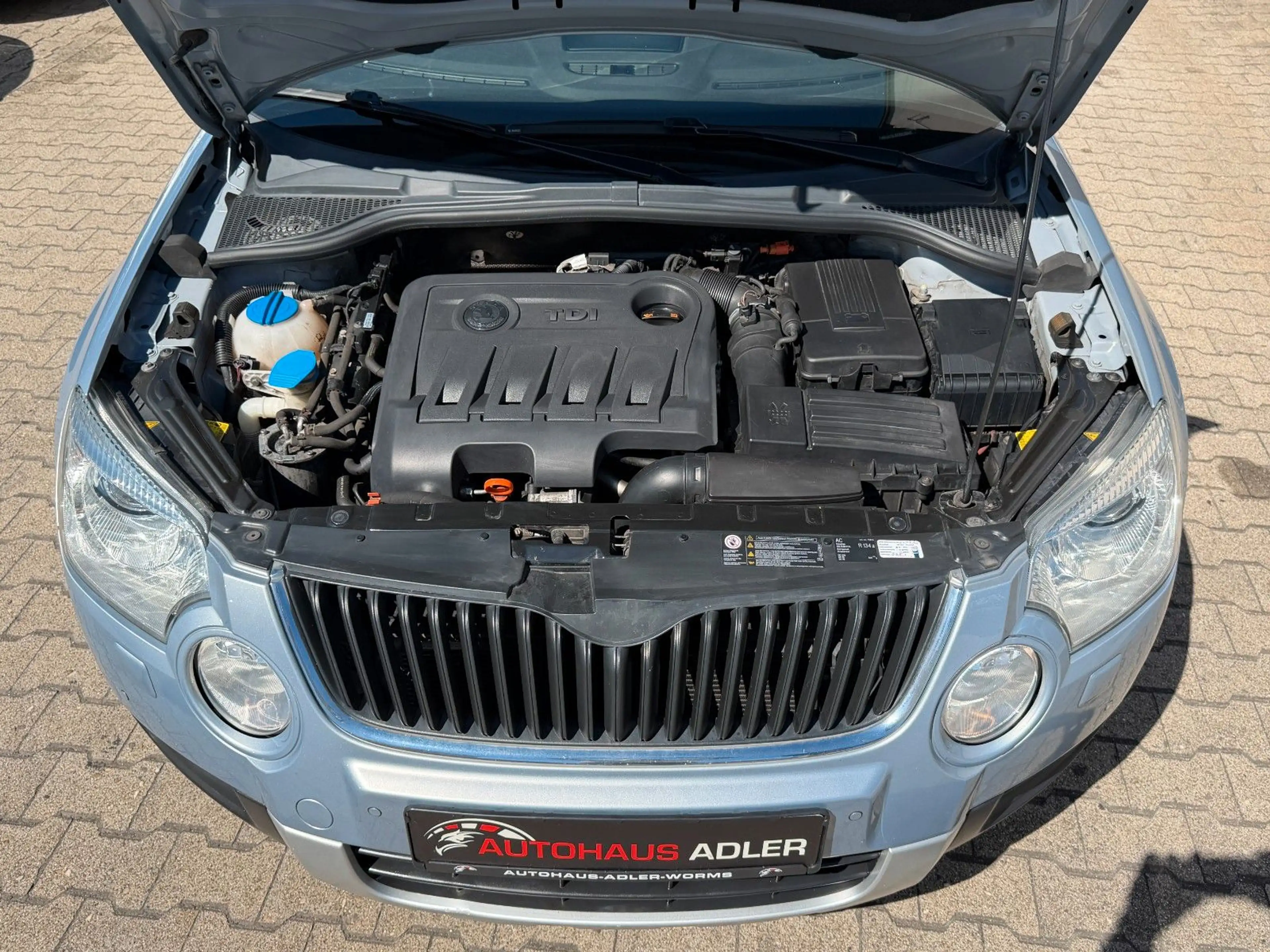 Skoda Yeti 2.0 Elegance Plus Edition*1HD*AHK*PDC*MEMRY — photo 8