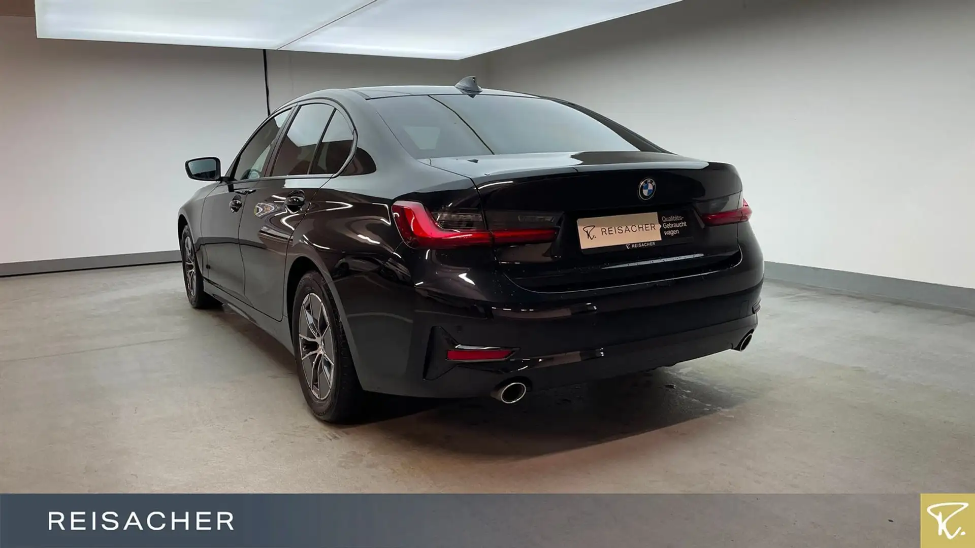 BMW 318 dA Advantage,LCProf,GSD,AHK,SpoSi,DLS Schwarz - 2