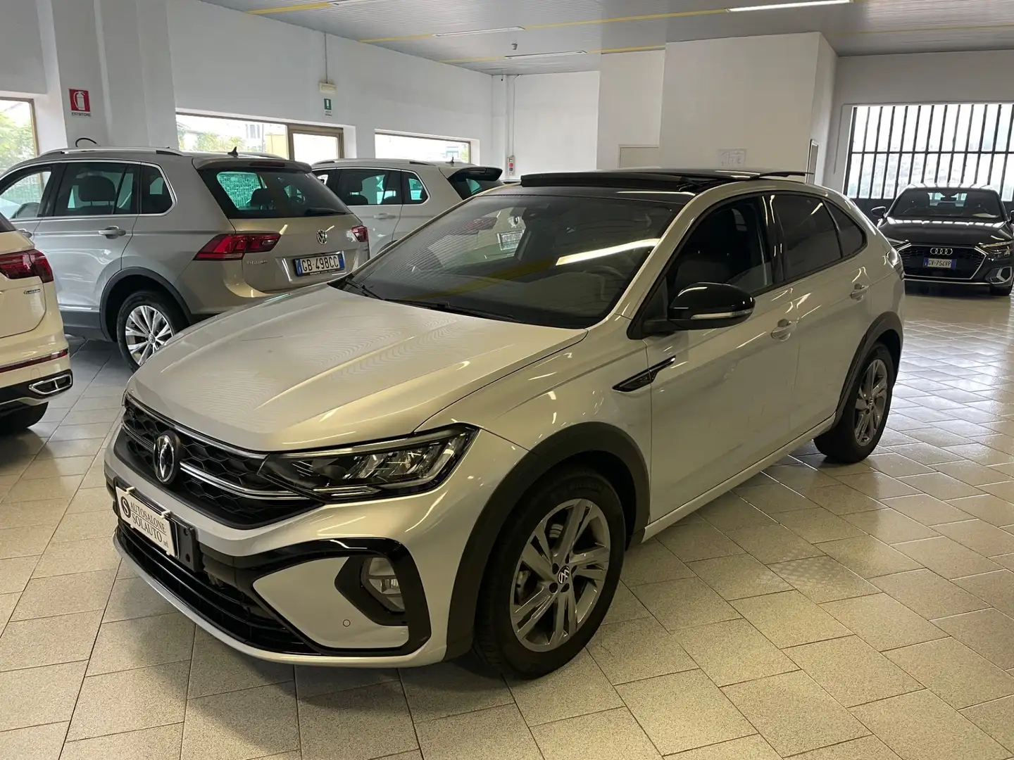 Volkswagen Taigo Taigo 1.0 TSI 115 CV DSG R-Line Argento - 1