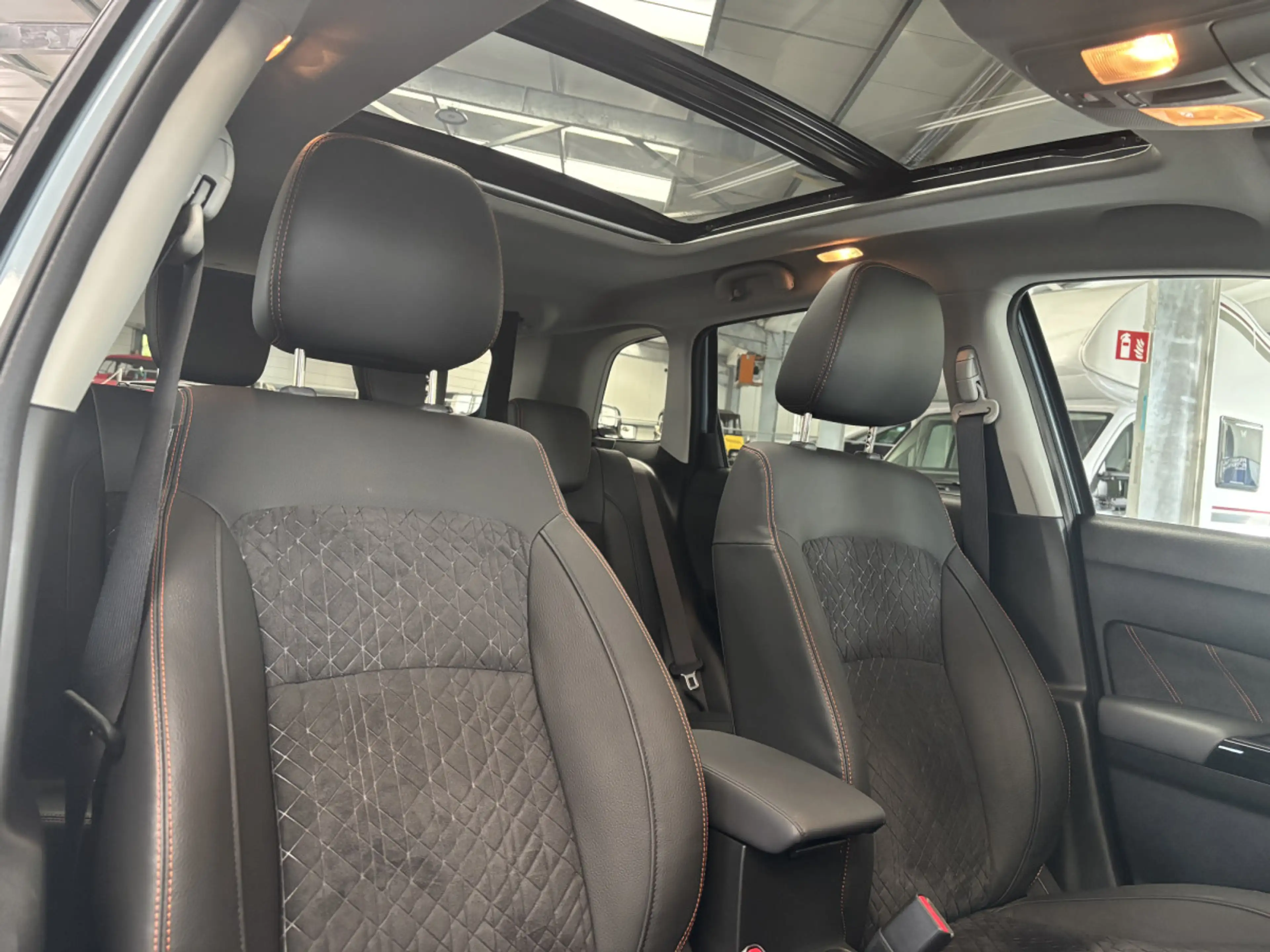 Suzuki Vitara 1.4 Hybrid TSUKI Edition Limited 2WD — photo 11