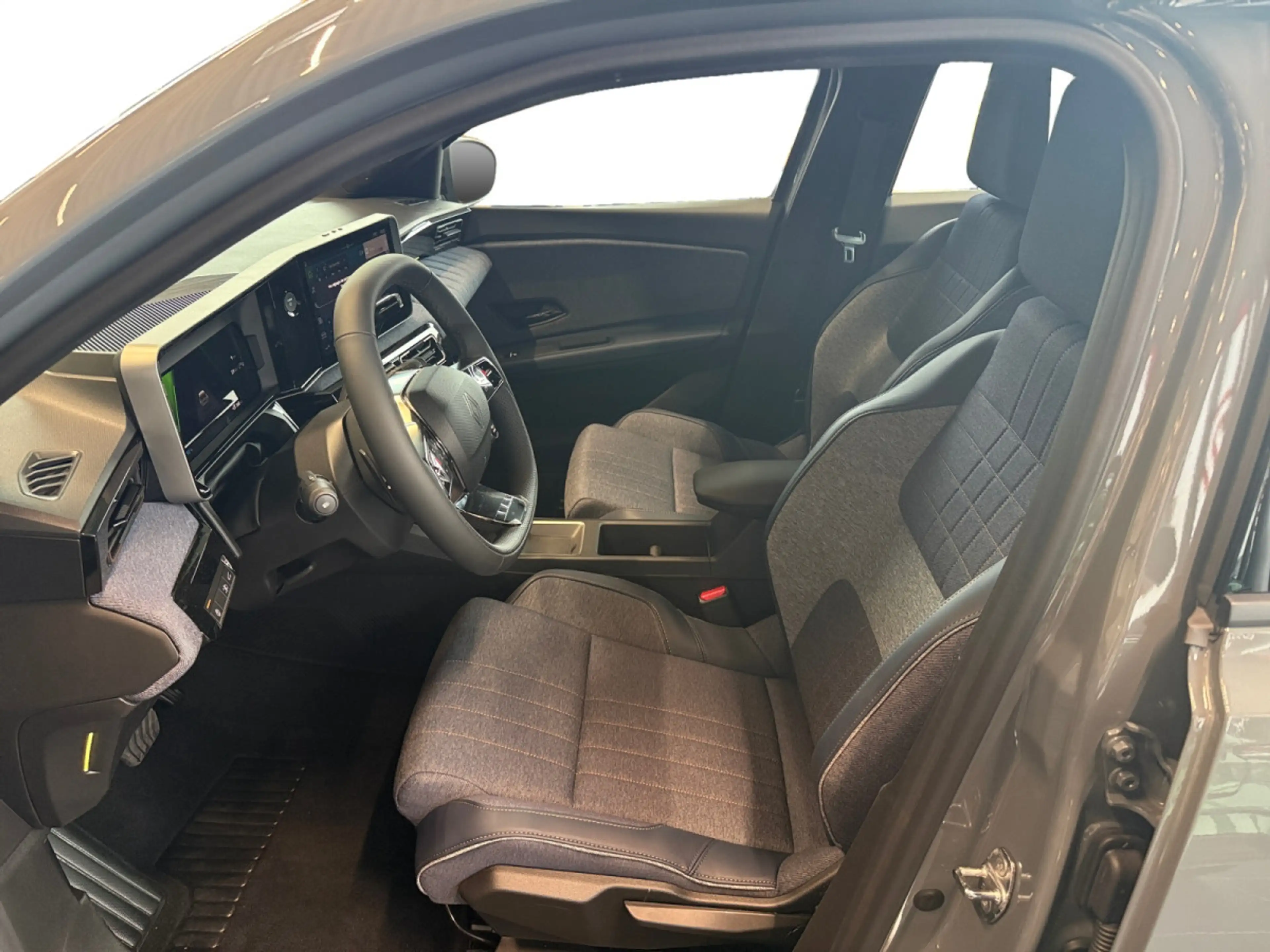 Renault R 4 E-Tech techno 150 hp comfort range — photo 6