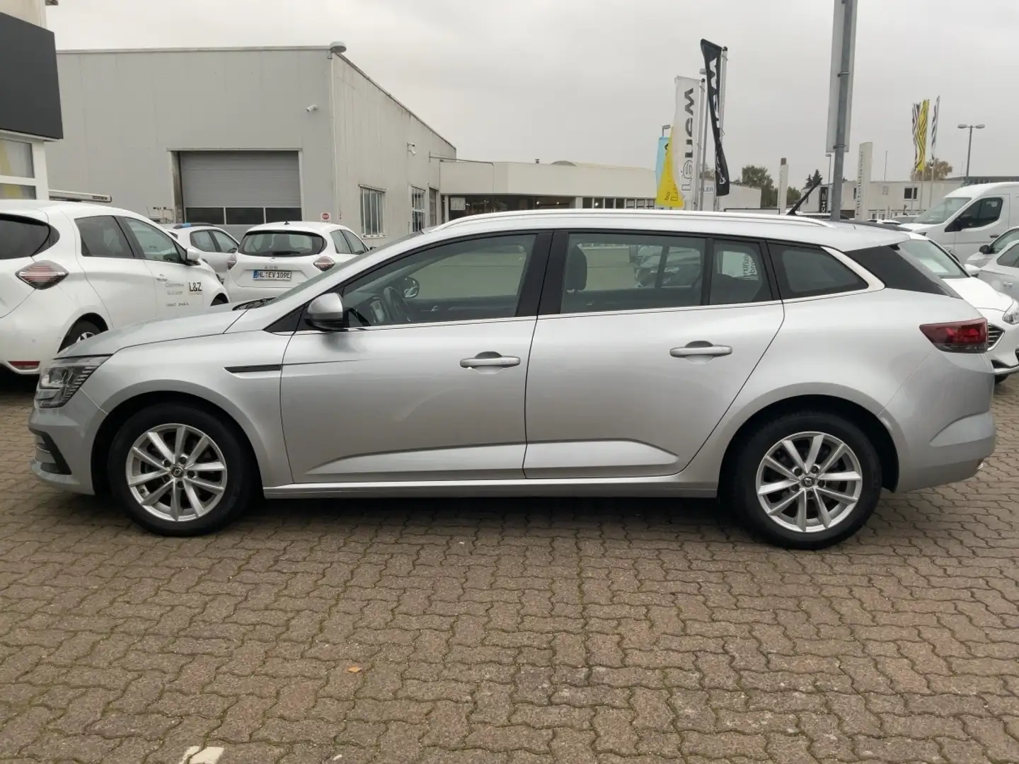 Renault Megane IV Grandtour 1.5 dCi 115 Business Edition Gris - 2
