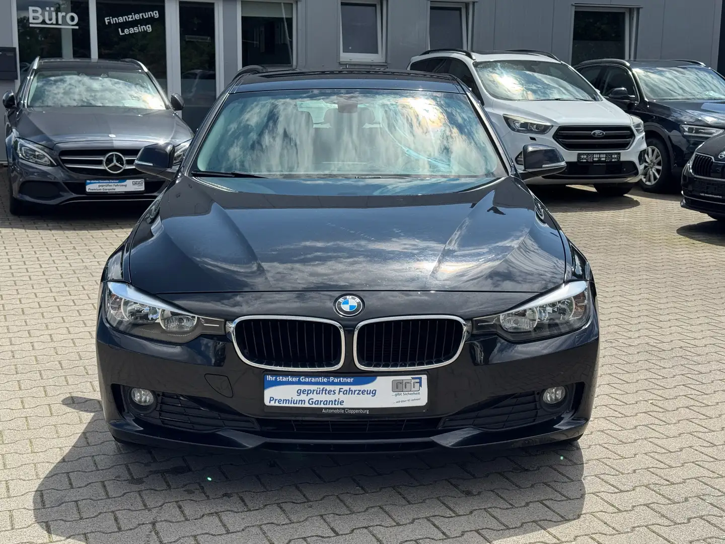BMW 320 d Touring Steptronic AHK / Tempomat / Sitzheizung Schwarz - 2
