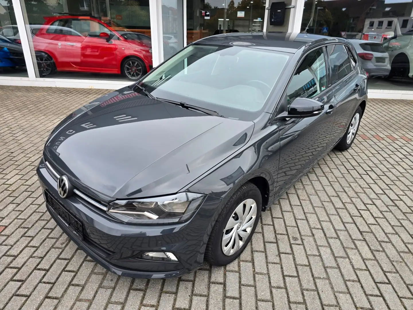 Volkswagen Polo VI IQ.DRIVE NAVI*DAB*PDC*Parkass.* Grau - 2