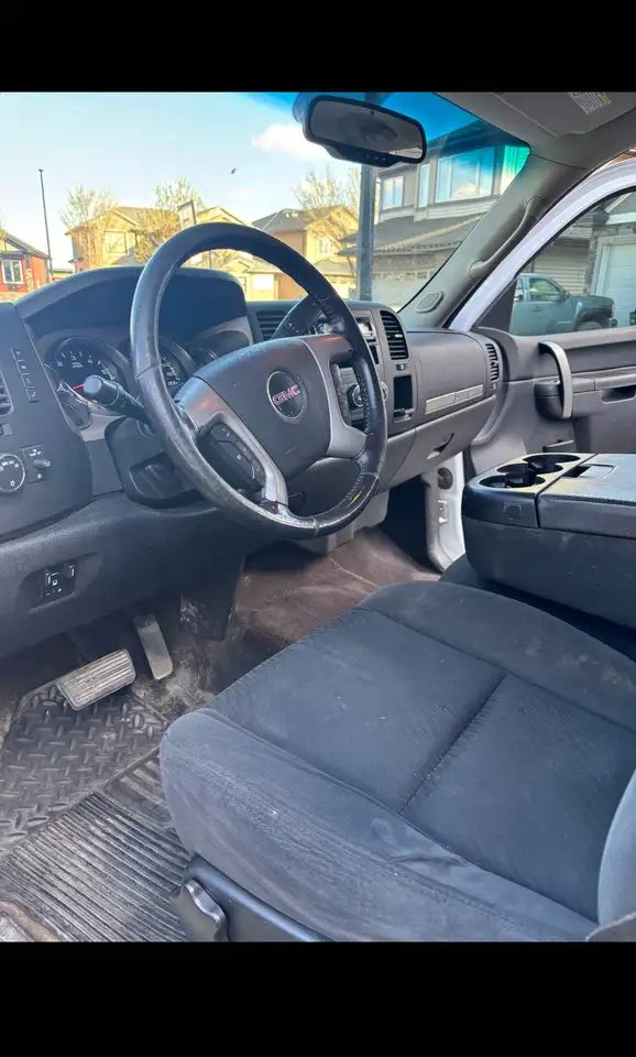 GMC Sierra 2500HD снимка GMC Sierra 2500HD