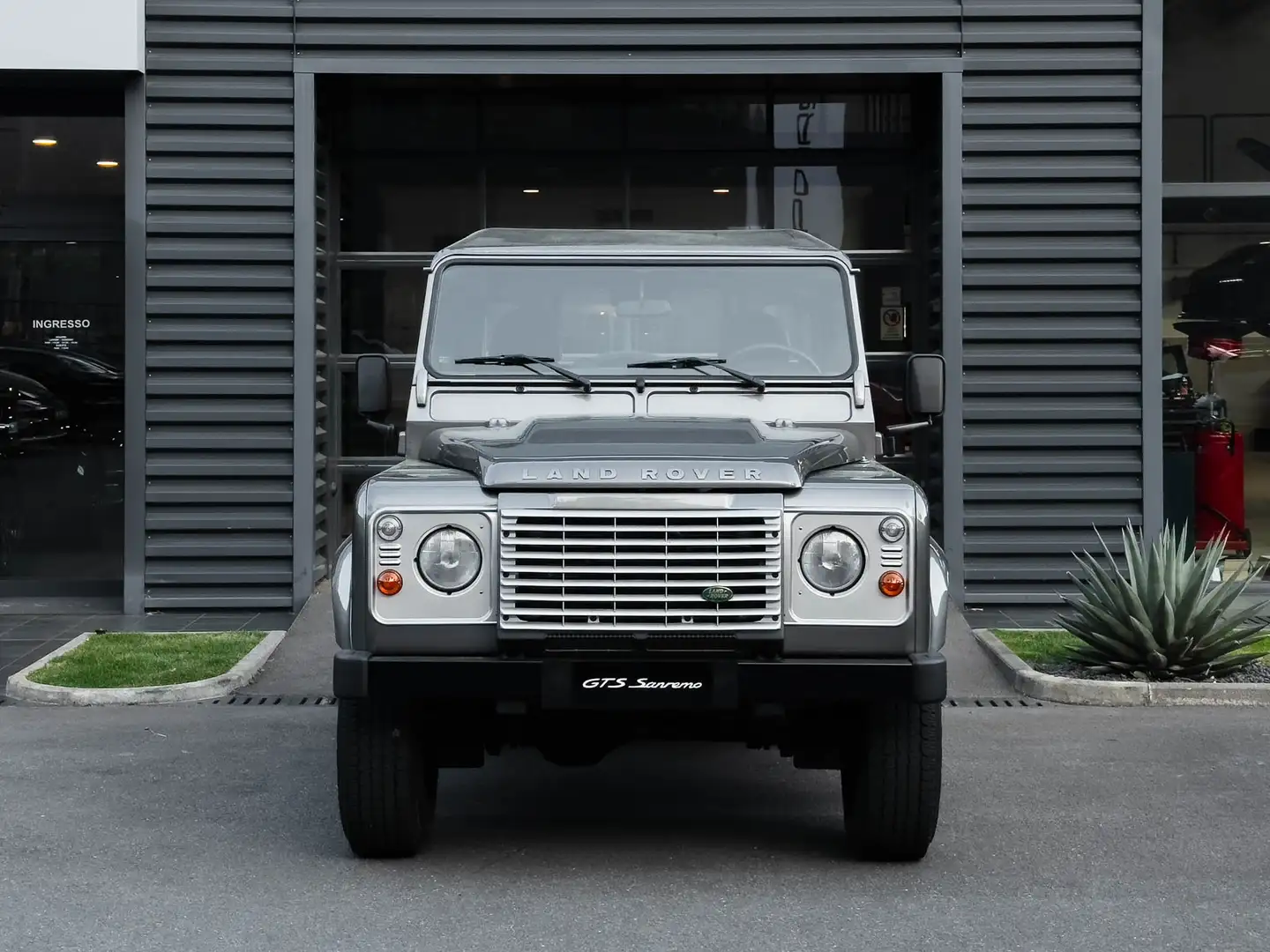 Land Rover Defender 90 S 4 POSTI AC Grau - 2