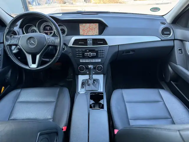 Mercedes-Benz C-Class view 8
