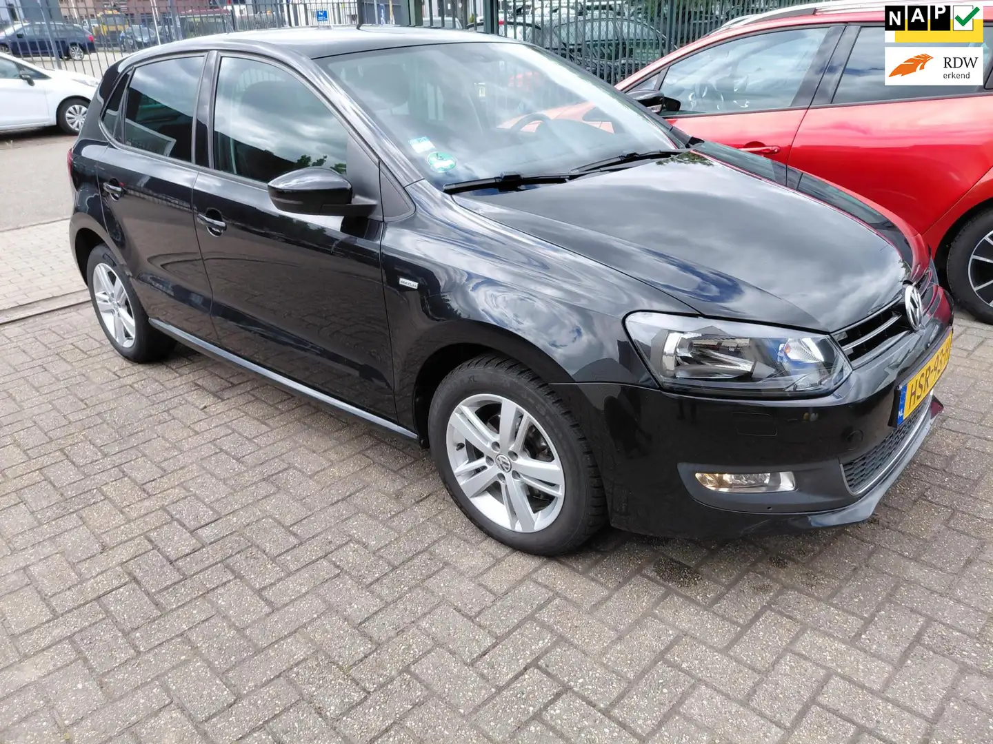 Volkswagen Polo 1.2-12V Trendline Zwart - 1