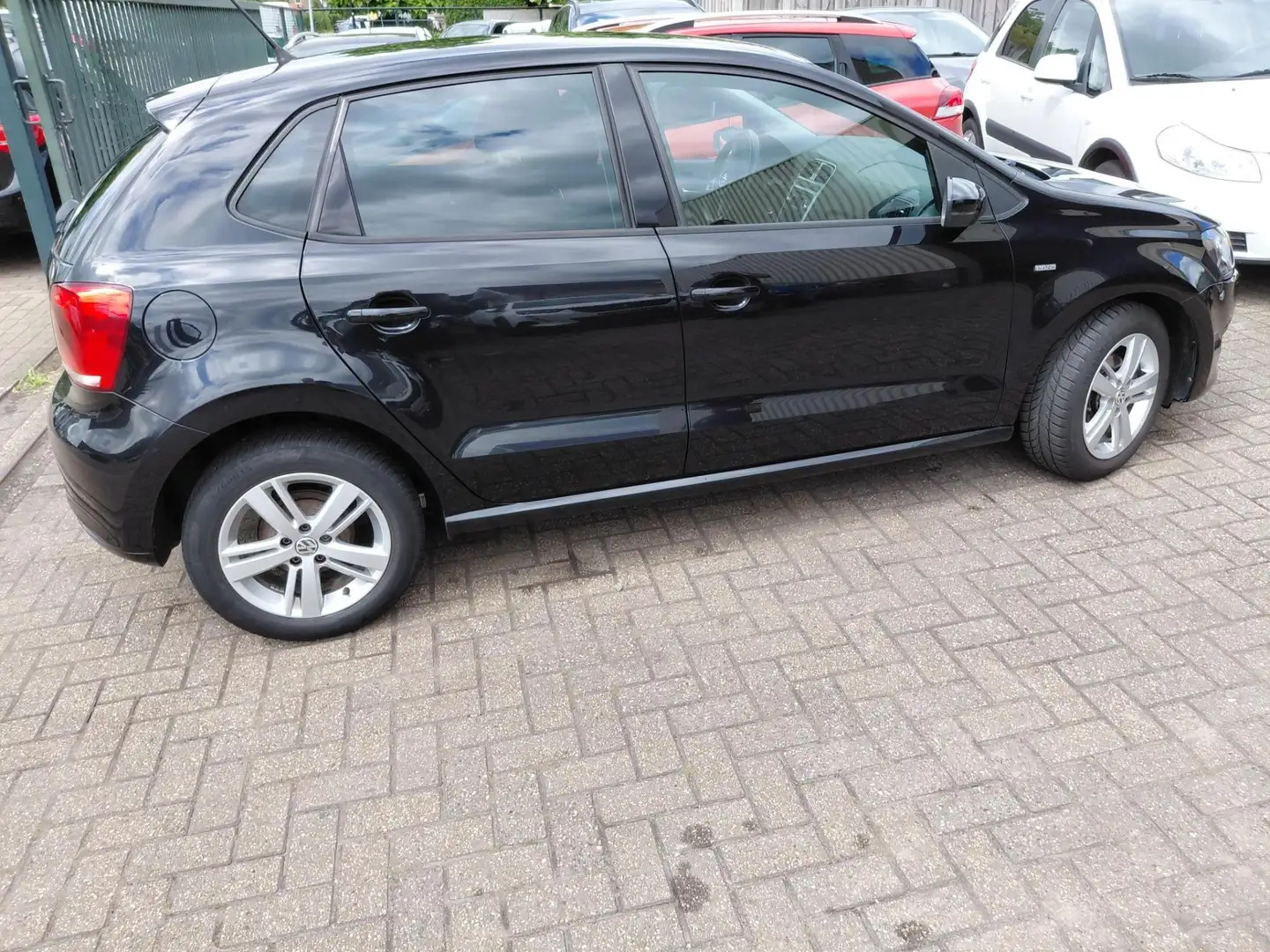 Volkswagen Polo 1.2-12V Trendline Zwart - 2