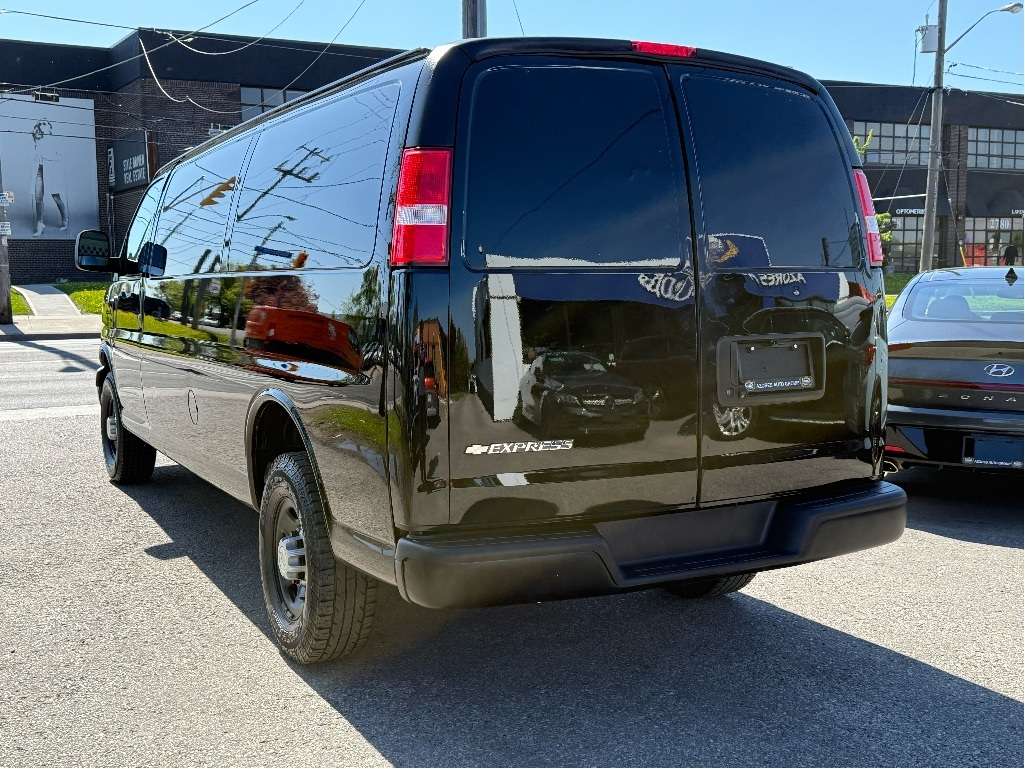 2022 Chevrolet Express 2500 Cargo Van