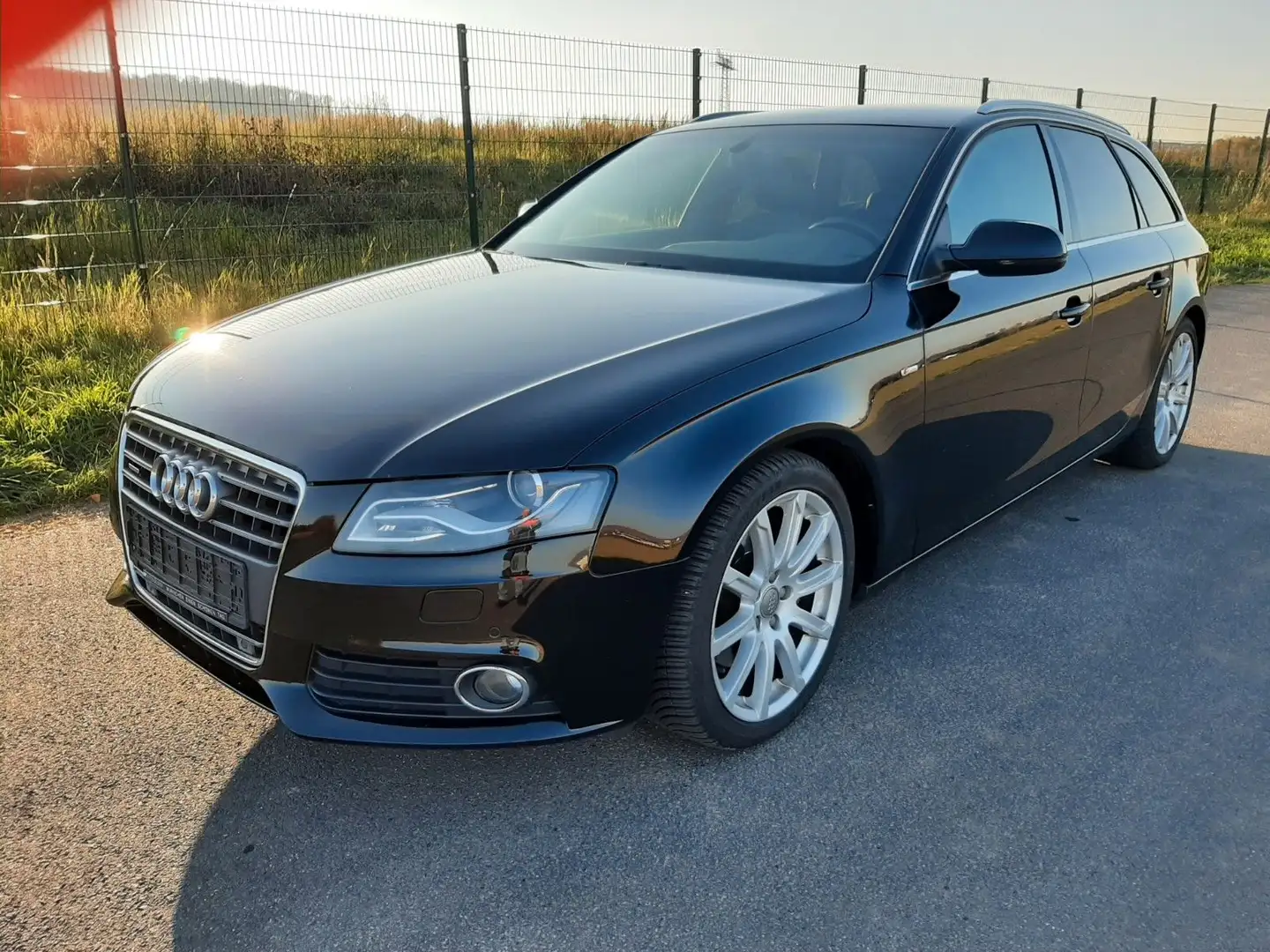 Audi A4 Avant 2.0 TFSI Quattro S - line, Leder,PDC Schwarz - 1