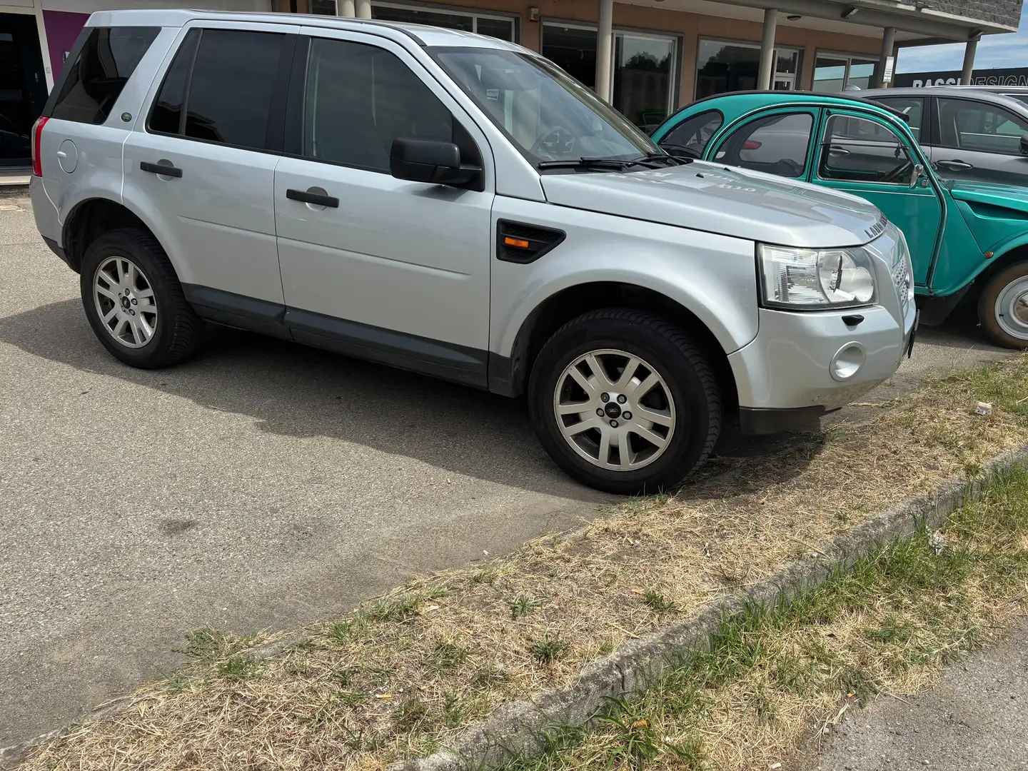 Land Rover Freelander FREELANDER DUE 2.2 td4 SE Gris - 1