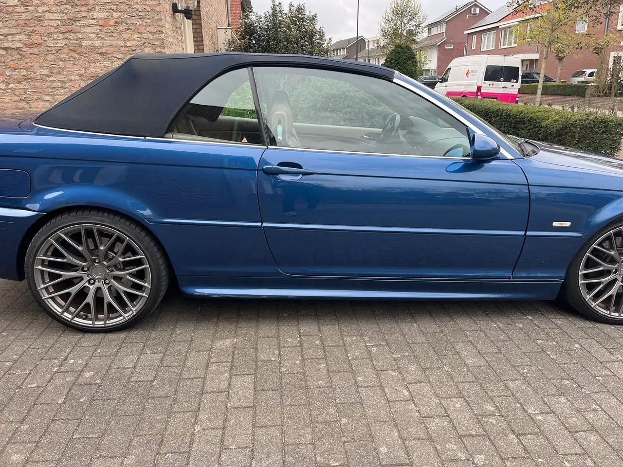 BMW 330Ci Executive Cabrio Hardtop, foto 3