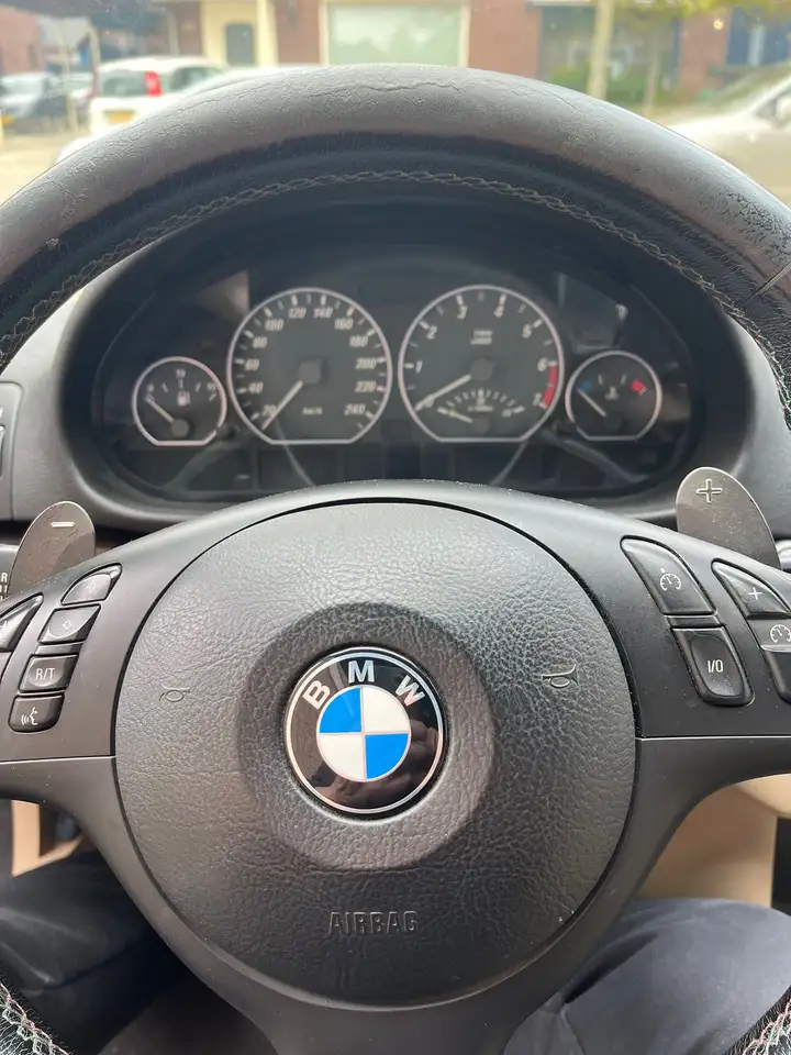 BMW 330Ci Executive Cabrio Hardtop, foto 8
