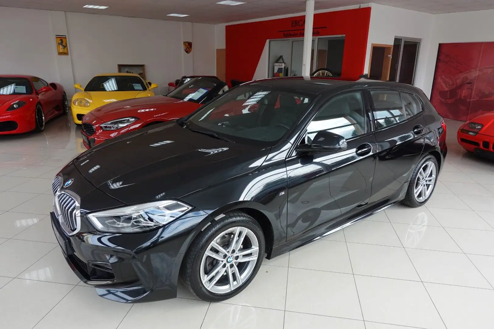 BMW 118 i M Sport / Leder / Navi / LED / 1.Hd / 19% Nero - 2