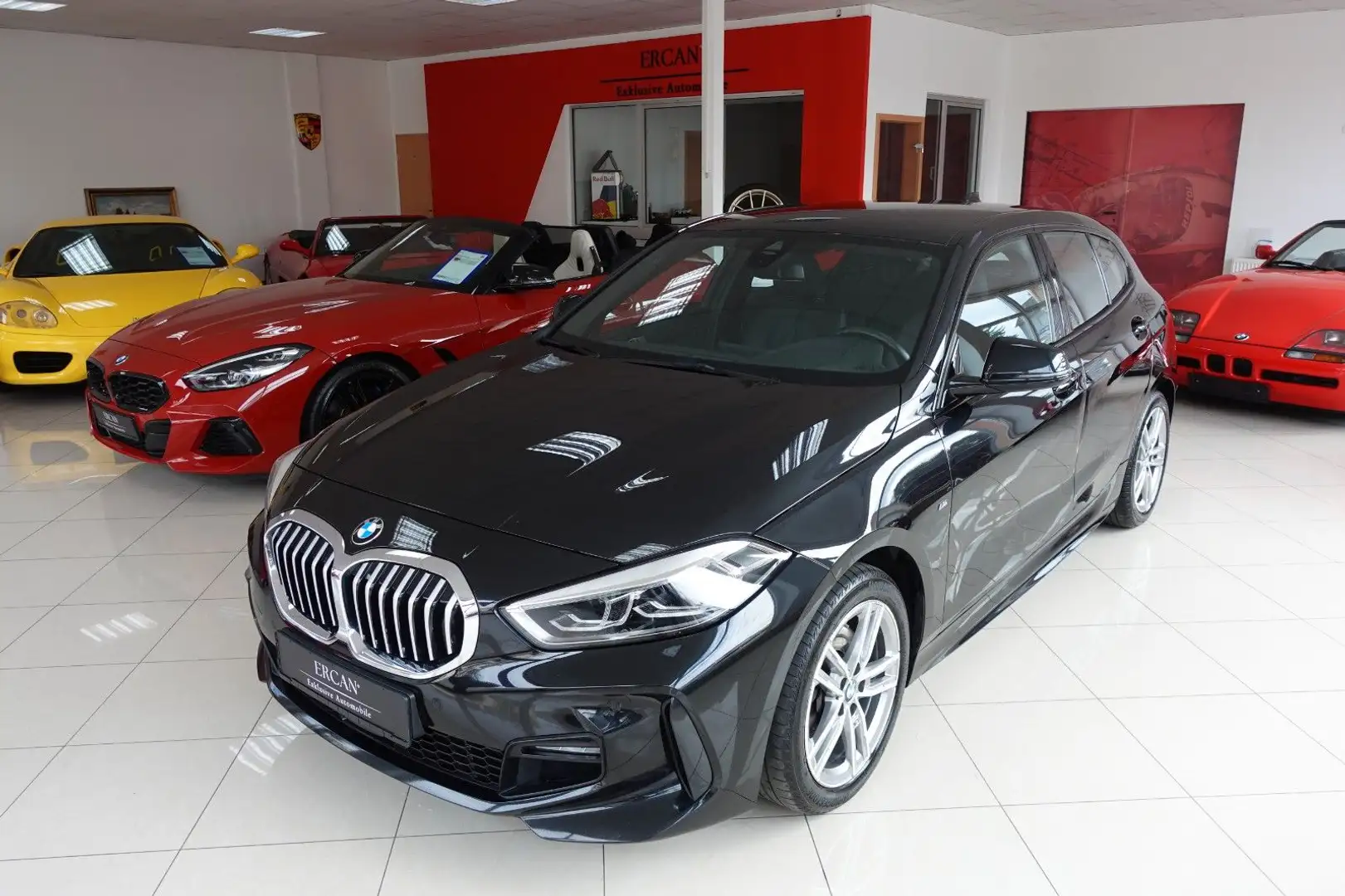 BMW 118 i M Sport / Leder / Navi / LED / 1.Hd / 19% Nero - 1