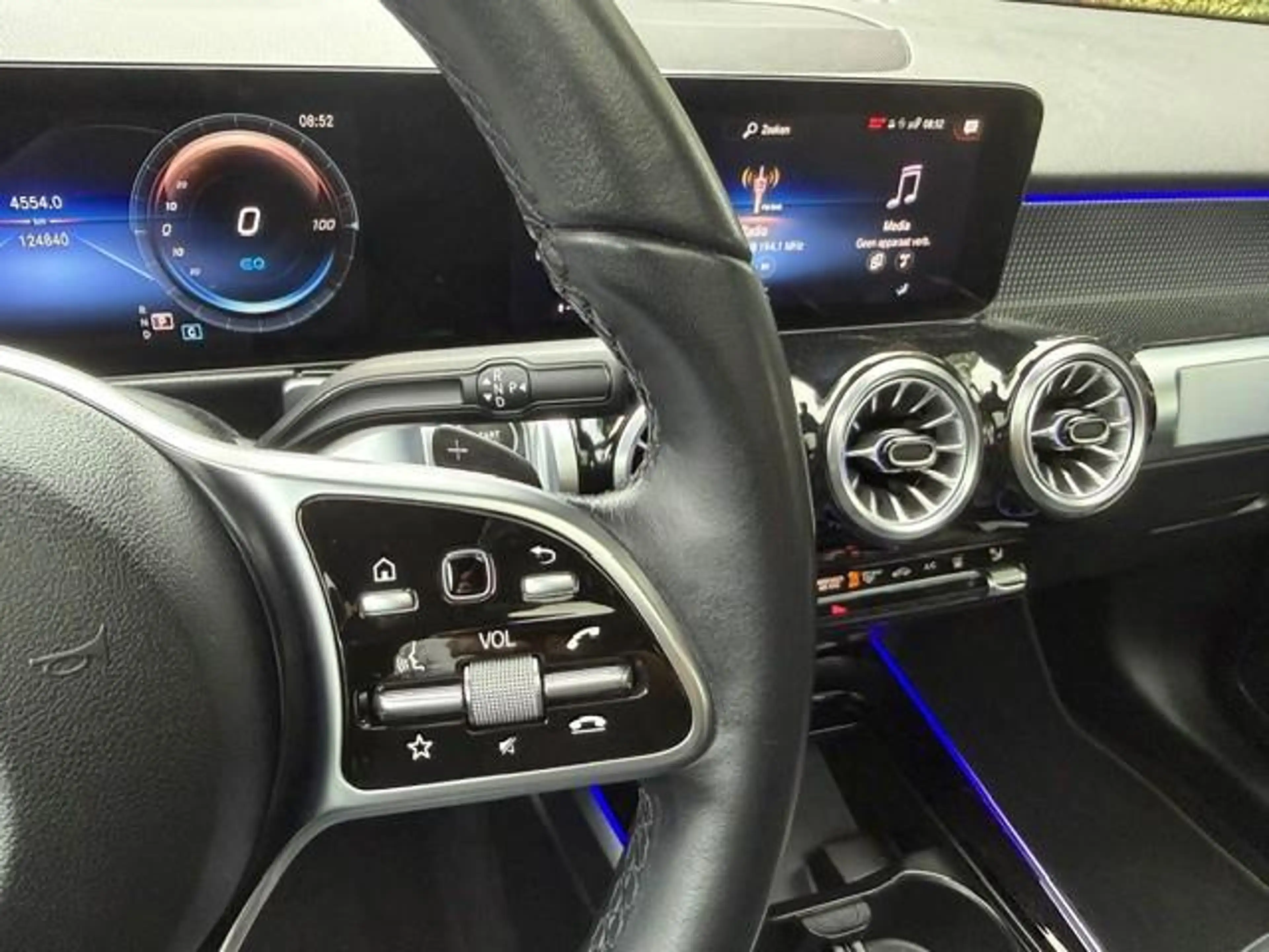 Mercedes-Benz EQB 250 250+ luxury Line 71kWh SOH 96% Panoramadak/Led/Aca — photo 11